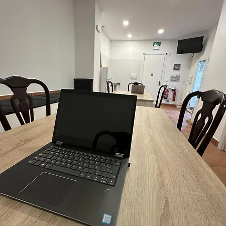 Urban Garden Hostel *