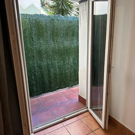 Οικονομικό ξενοδοχείο Urban Garden *